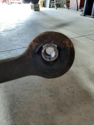 right pivot bushing