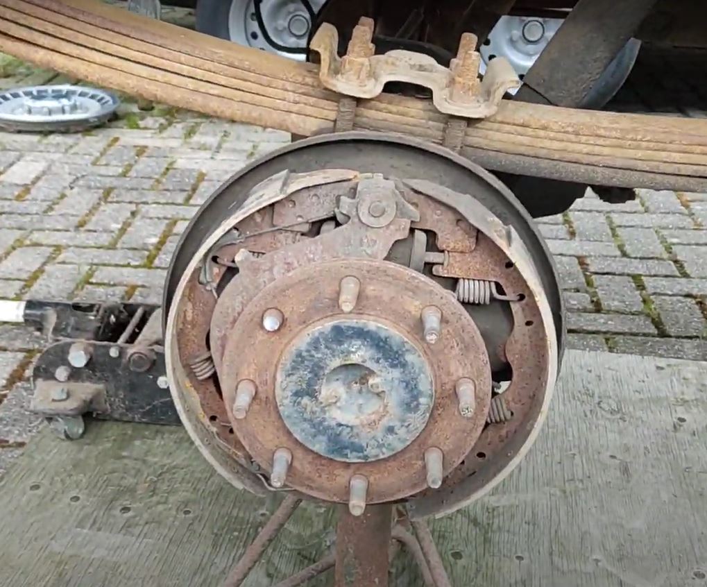 Right hand side brake drum