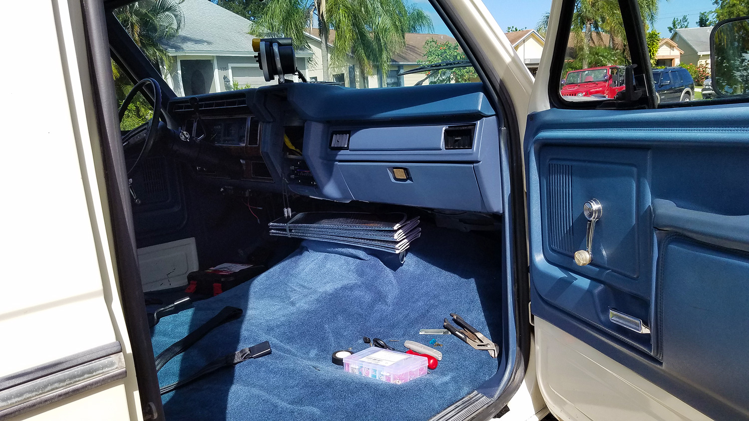 1985 F150 Blue Carpet Install