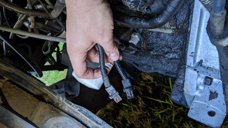 Unknown hanging connectors