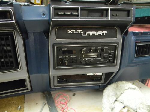 AM-FM - Bluteooth with hands free mic